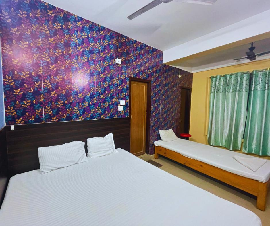 فندق H K Residency Near Kalakshetra غاواهاتي المظهر الخارجي الصورة