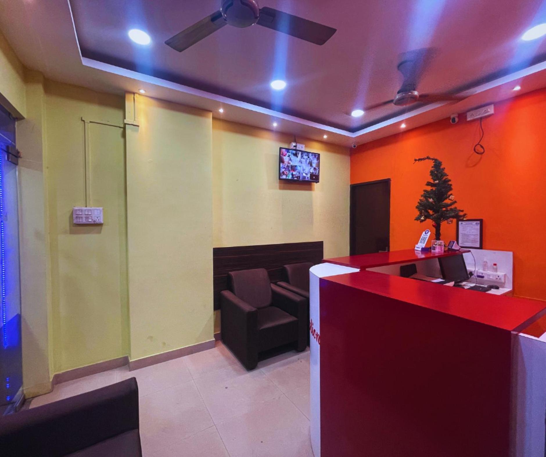 فندق H K Residency Near Kalakshetra غاواهاتي المظهر الخارجي الصورة
