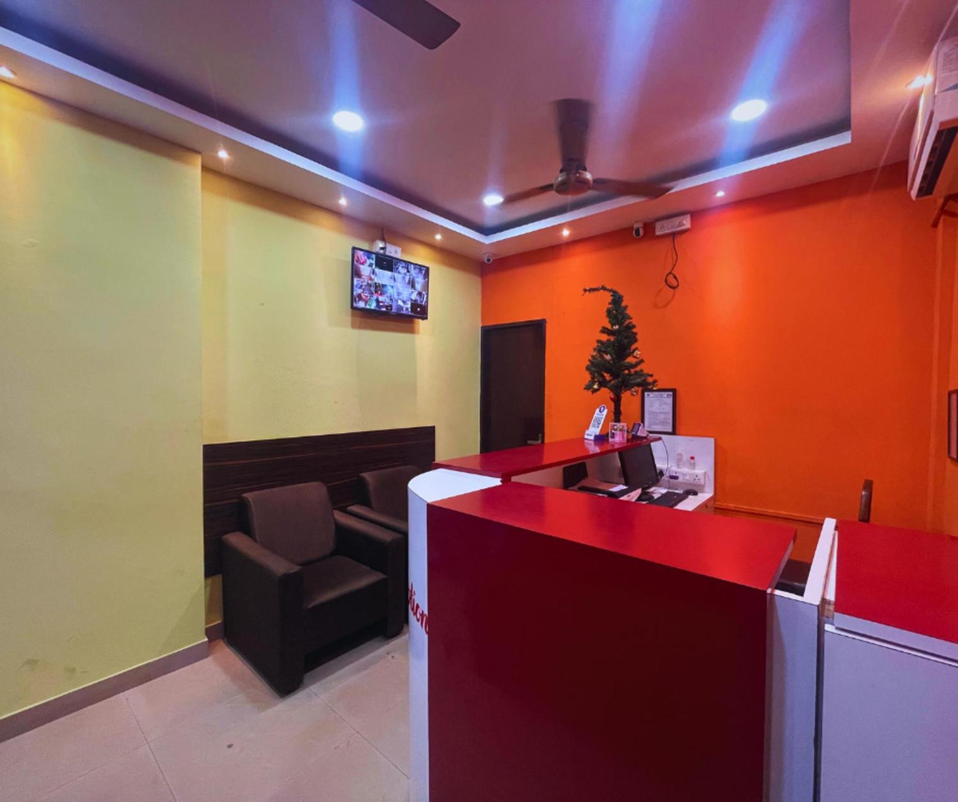 فندق H K Residency Near Kalakshetra غاواهاتي المظهر الخارجي الصورة